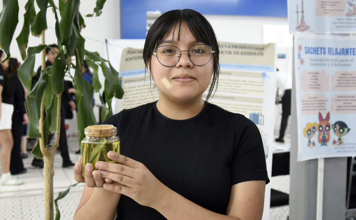 Propone estudiante BUAP aprovechar residuos de agave para crear fibras textiles