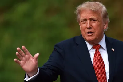 Donald Trump descarta la salida de Estados Unidos del T-MEC y reafirma su intención de mantener una relación sólida con México