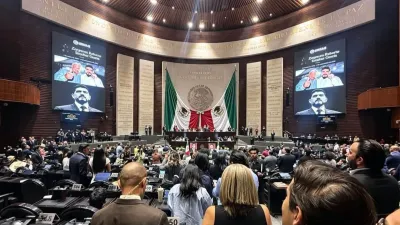Rinden Diputados homenaje a Zenyazen Escobar en San Lázaro