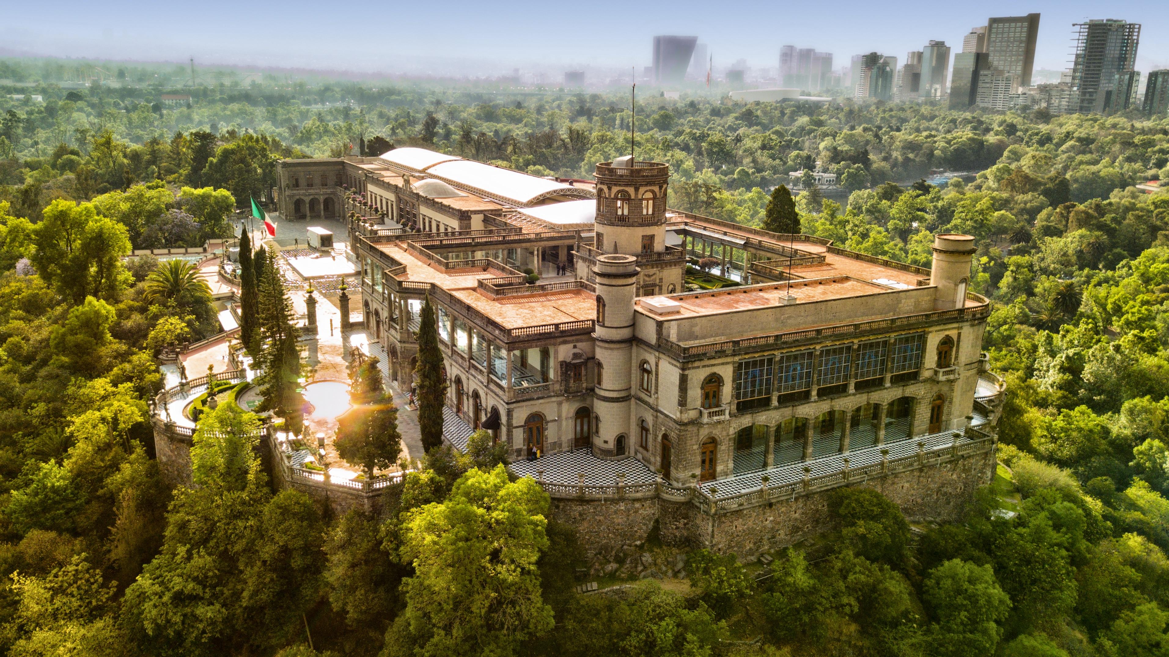 Investiga la FGR la cena de la FIFA en el Castillo de Chapultepec
