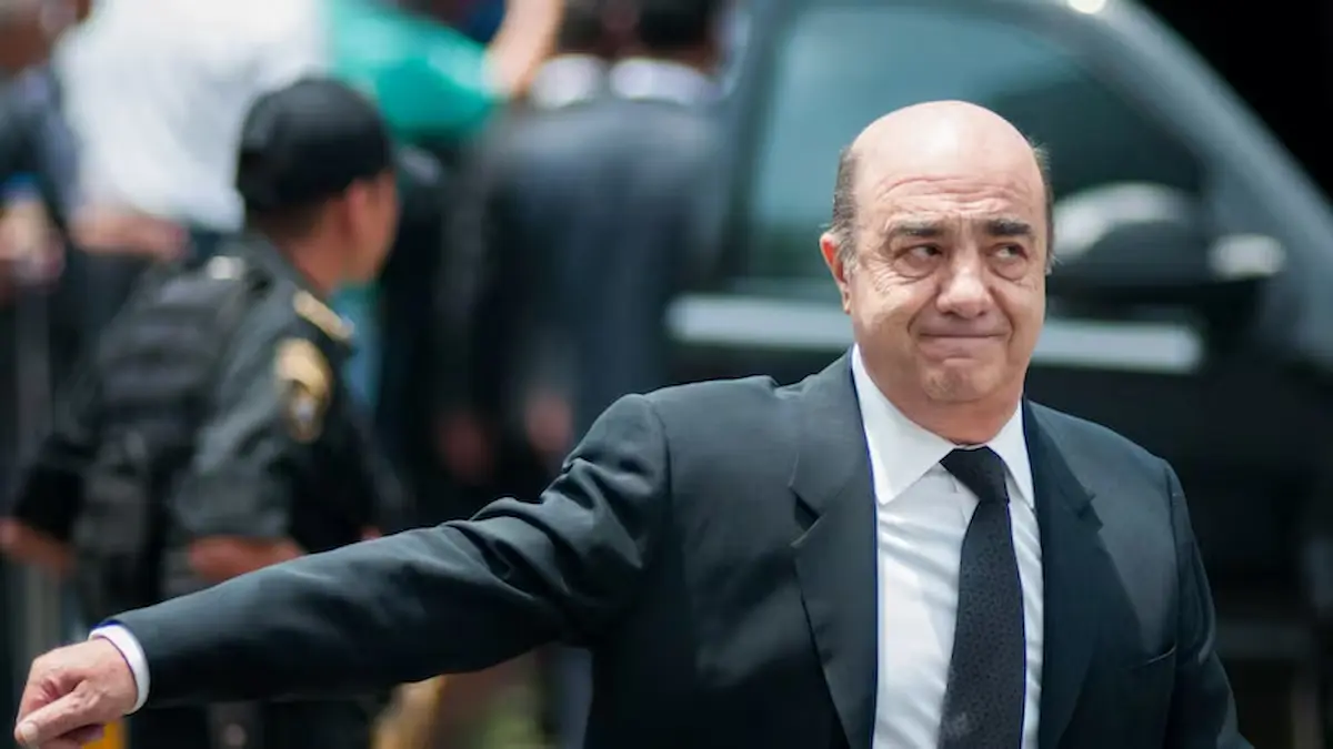 El Ejército y el brazalete de Murillo Karam