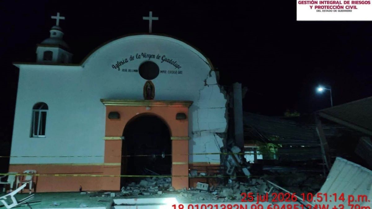 Captan fuerte EXPLOSIÓN de pirotecnia dentro de una iglesia durante fiesta patronal; van 3 muertos y más de 30 heridos