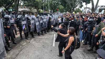 Trasladan a Puente Grande a siete detenidos en manifestación en Guadalajara