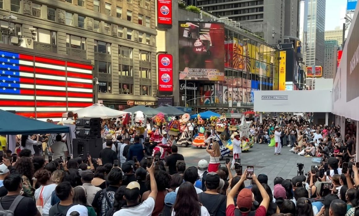 Lleva la Guelaguetza color y tradición oaxaqueña a Times Square