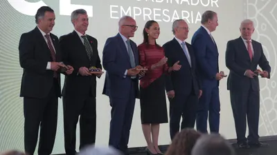 Sheinbaum destaca inversión de 46 mil 700 mdp y 34 nuevos hospitales en dos años