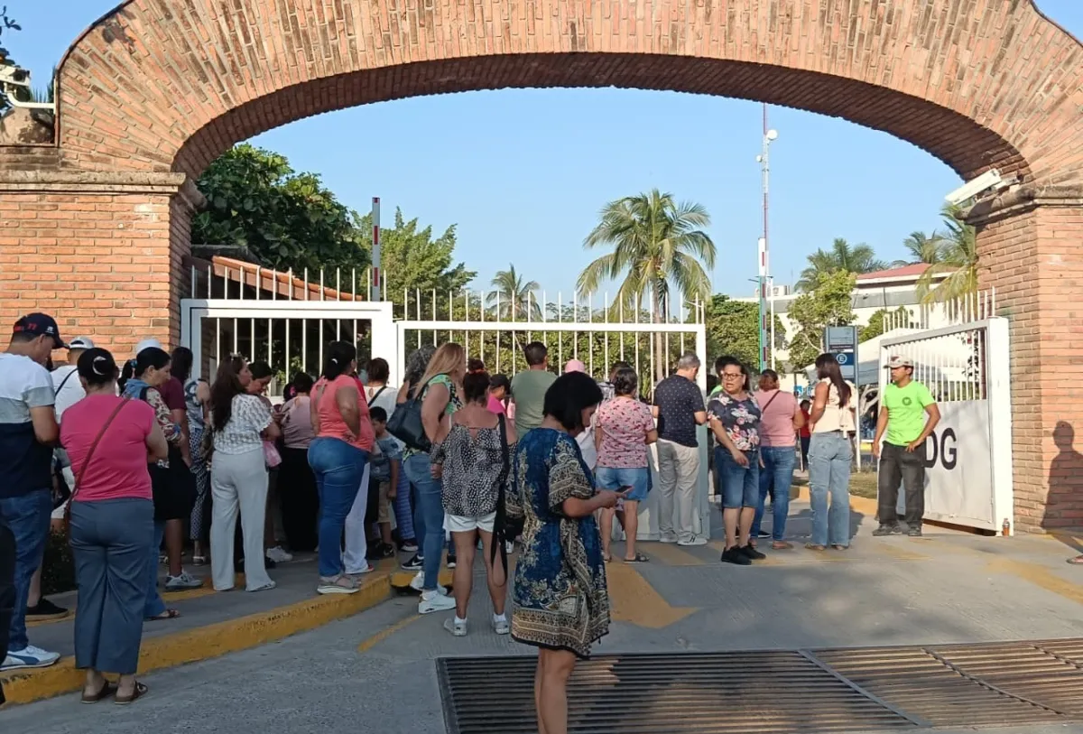 Reanudan clases presenciales en 30 municipios de Jalisco tras el paso ...