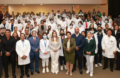 Ceci Arellano entrega equipo al Hospital Zona Norte
