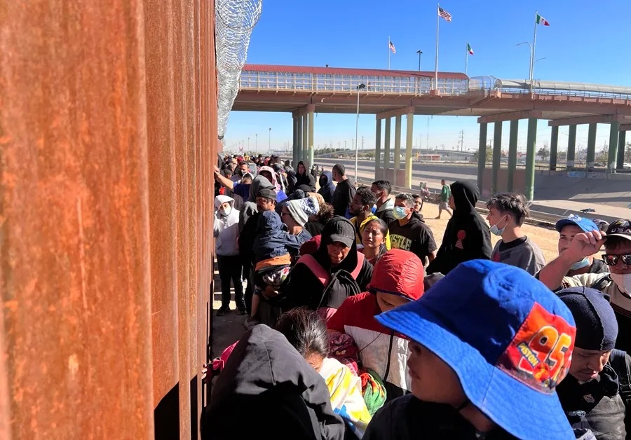 Donald Trump solicita a Claudia Sheinbaum frenar el flujo migratorio antes de llegar a la frontera