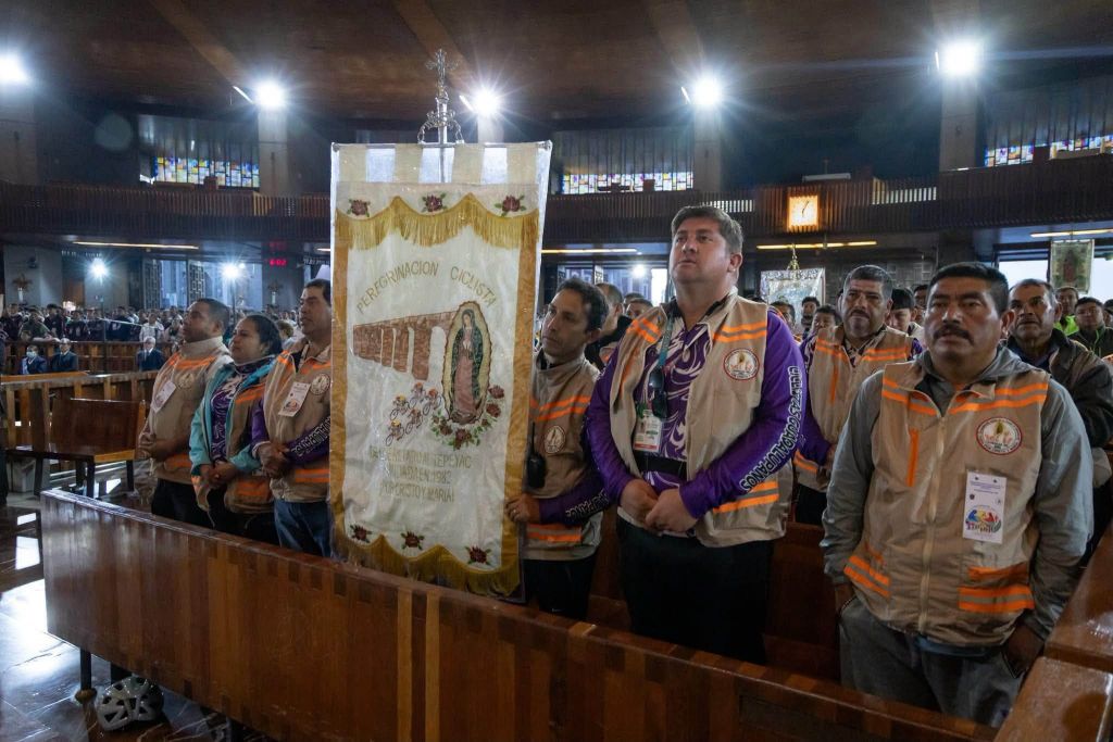 Más de 7 mil peregrinos ciclistas de Querétaro llegan a la Basílica de Guadalupe