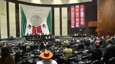 Diputados aprueban alza a cuotas para turistas y viajeros de corta estancia
