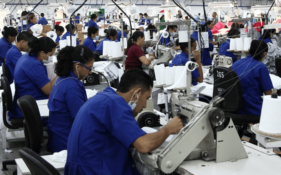 Maquiladoras recortan 100 mil empleos en 2 años